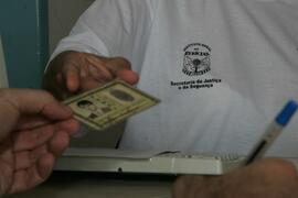 Posto de identificação do Instituto-Geral de Perícias para emissão de carteiras de identidade durante o Operação Verão. Autor: Itamar Aguiar