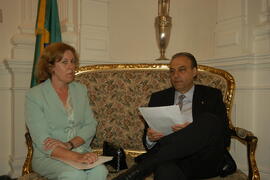Chefe da Casa Civil, Alberto Oliveira, durante audiência com a vice-prefeita de Ibirubá, Mirian Peukert Rebelato. Autor: Paulo Dias