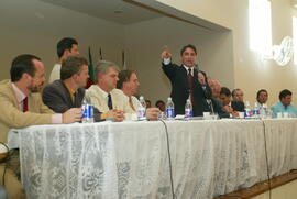 Governador Germano Rigotto, em encontro de prefeitos. Autor: Nabor Goulart