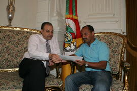 Chefe da Casa Civil, Alberto Oliveira, durante audiência com o presidente da Associação Beneficente Antônio Mendes Filho, Leonel Lucas. Autor: Ivan de Andrade