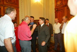 Entrega de convite para Festa Nacional da Vindima em Flores da Cunha ao governador Germano Rigottto. Autor: Ivan de Andrade