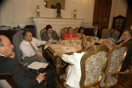 Chefe da Casa Civil, Alberto Oliveira, em reunião com autoridades. Autor: Paulo Dias