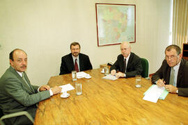 Reunião do secretário da Fazenda Paulo Michelucci com o Ministro da Fazenda, Arno Augustin, Ario Zimmermann e Ricardo Englert. Autor: Agência Lagoeste