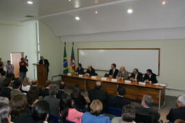 Chefe da Casa Civil, Alberto Oliveira, representa o governador durante solenidade de posse do novo presidente do Conselho Regional de Contabilidade do Estado, Rogério Rokembach. Autor: Ivan de Andrade