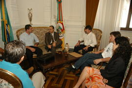 Chefe da Casa Civil, Alberto Oliveira, em reunião com o prefeito de Vila Lângaro, Moisés Dametto e comitiva. Autor: Paulo Dias