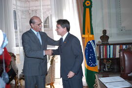 Governador Germano Rigotto assina aposentadoria do Gleno Scherer presidente do tribunal de contas. Autor: Paulo Dias