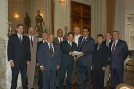 Entrega do convite da 8º abertura da Colheita do Arroz. Autor: Paulo Dias