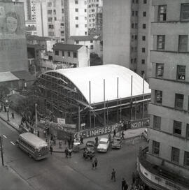 Construção do pavilhão de exposição de serviços do Rio Grande do Sul ("Mata-borrão")