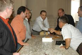 Chefe da Casa Civil, Alberto Oliveira, em audiência com  a comissão executiva do diretório municipal do Partido do Movimento Democrático Brasileiro (PMDB) de São Sepé. Autor: Paulo Dias