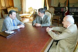 Germano Rigotto em audiência com o cônsul da Argentina, Adolfo Rosellini. Autor: Nabor Goulart