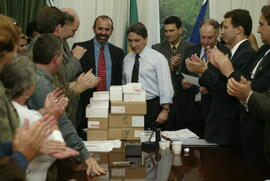 Governador Germano Rigotto durante audiência com a Associação de Moradores. Autor: Nabor Goulart