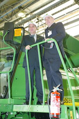Germano Rigotto participa da inauguração da unidade de pintura e-coat, da John Deere. Autor: Nabor Goulart