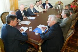 Imagem de Gabinete Germano Rigotto, dia 29/01/2003, horário 08:26. Autor: Nabor Goulart