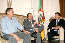 Chefe da Casa Civil, Alberto Oliveira, durante audiência com o prefeito de Sananduva, Itamar Antônio Camozzato, e o secretário dos Transportes, Alexandre Postal. Autor: Ivan de Andrade