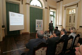 Vice-governador, Antônio Hohlfeldt, participa da entrega do projeto Fala Aí Porto Alegre ao Prefeito de Porto Alegre, José Fogaça. Autor: Ivan de Andrade