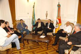 Chefe da Casa Civil, Alberto Oliveira, durante audiência com o secretário do Desenvolvimento de Taquara e com membros da Federação Gaúcha de Motociclismo. Autor: Paulo Dias