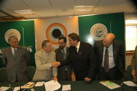 Vice-governador, Antônio Holfeldt, durante assinatura de convênio entre a secretaria do Meio Ambiente do Governo do Estado e Unimed. Autor: Paulo Dias