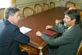 Governador Germano Rigotto recebe prefeito de Pelotas, Fernando Marroni. Autor: Ivan de Andrade