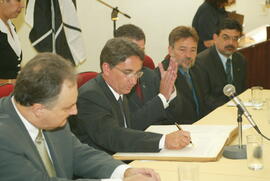 Imagem de Gabinete Germano Rigotto, dia 02/01/2003, horário 10:22. Autor: Nabor Goulart
