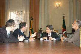 Germano Rigotto recebe empresários da empresa Zaraplast. Autor: Paulo Dias