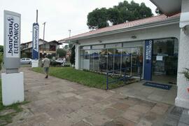Casa On-line do Banrisul, localizada em Tramandaí, possibilita facilidades para os clientes do banco durante o verão. Autor: Itamar Aguiar