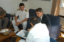 Governador Germano Rigotto visita comandante do V Distrito Naval Almirante José Eduardo Pimentel de Oliveira. Autor: Paulo Dias