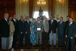 Governador Germano Rigotto recebe placa de homenagem da Associação de Odontologia. Autor: Jefferson Bernardes