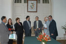 Prefeito José Westphalen entrega Titulo de Ilustre Visitante ao vice-governador Antônio Hohlfeldt. Autor: Ivan de Andrade