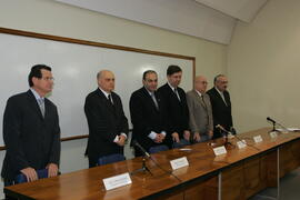 Chefe da Casa Civil, Alberto Oliveira, representa o governador durante solenidade de posse do novo presidente do Conselho Regional de Contabilidade do Estado, Rogério Rokembach. Autor: Ivan de Andrade