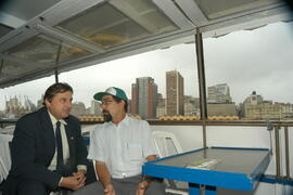 Governador em exercício, Antônio Hohlfeldt, visita a Ilha da Pólvora e assina protocolo. Autor: Paulo Dias