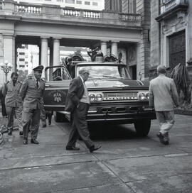 Apresentação ao governador do carro de socorro do Corpo de Bombeiros do estado