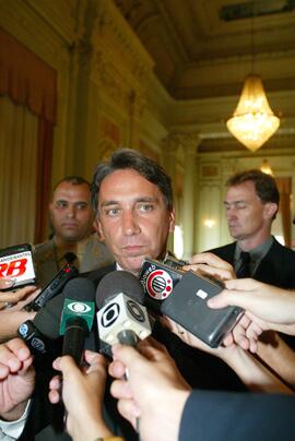 Germano Rigotto em coletiva de imprensa