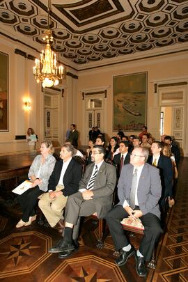 Vice-governador, Antônio Hohlfeldt, participa da entrega do projeto Fala Aí Porto Alegre ao Prefeito de Porto Alegre, José Fogaça. Autor: Ivan de Andrade