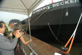 Governador em exercício, Antônio Hohlfeldt, durante batismo do navio N/M Germano Becker - Navegação Aliança. Autor: Paulo Dias
