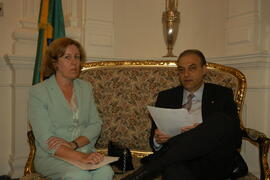Chefe da Casa Civil, Alberto Oliveira, durante audiência com a vice-prefeita de Ibirubá, Mirian Peukert Rebelato. Autor: Paulo Dias