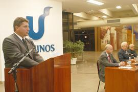 Secretário de Ciência e Tecnologia, Kalil Sehbe, representando o governo do Estado na entrega do Prêmio FAPERGS - Pesquisador destaque 2002. Autor: Ivan de Andrade
