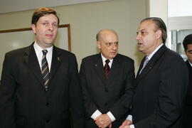 Chefe da Casa Civil, Alberto Oliveira, representa o governador durante solenidade de posse do novo presidente do Conselho Regional de Contabilidade do Estado, Rogério Rokembach. Autor: Ivan de Andrade