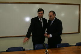 Chefe da Casa Civil, Alberto Oliveira, representa o governador durante solenidade de posse do novo presidente do Conselho Regional de Contabilidade do Estado, Rogério Rokembach. Autor: Ivan de Andrade