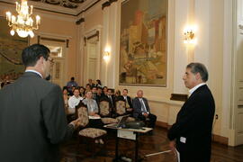 Vice-governador, Antônio Hohlfeldt, participa da entrega do projeto Fala Aí Porto Alegre ao Prefeito de Porto Alegre, José Fogaça. Autor: Ivan de Andrade