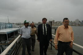 Governador em exercício, Antônio Hohlfeldt, visita a Ilha da Pólvora e assina protocolo. Autor: Paulo Dias