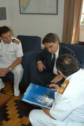 Germano Rigotto visita Comandante do V Distrito Naval Almirante José Eduardo Pimentel de Oliveira. Autor: Paulo Dias