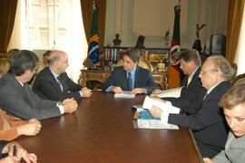 Germano Rigotto recebe a Federação das Associações Ítalo-Brasileiras do Rio Grande do Sul (FIBRA-RS). Autor: Paulo Dias