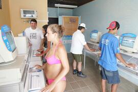 Programa Internet na Praia, desenvolvido pela Secretaria da Ciência e Tecnologia em parceria com a Procergs, oferece aos veranistas e moradores do Litoral Norte gaúcho acesso à internet. Autor: Itamar Aguiar