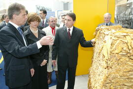 Governador Germano Rigotto durante solenidade de inauguração da fábrica de cigarros da Souza Cruz. Autor: Nabor Goulart