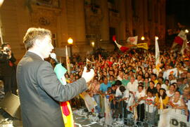 Germano Rigotto faz discurso na posse em frente ao Palácio Piratini. Autor: Nabor Goulart