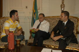 Chefe da Casa Civil, Alberto Oliveira, durante audiência com o presidente do Núcleo de Diversidade do PMDB, Rafael Morawski. Autor: Paulo Dias