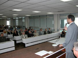 Vice-governador Antônio Hohlfeldt dá posse para os coordenadores do Departamento Autônomo de Estradas de Rodagem (DAER). Autor: Alfonso Abraham