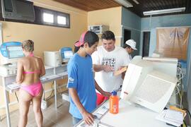 Programa Internet na Praia, desenvolvido pela Secretaria da Ciência e Tecnologia em parceria com a Procergs, oferece aos veranistas e moradores do Litoral Norte gaúcho acesso à internet. Autor: Itamar Aguiar