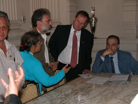 Chefe da Casa Civil, Alberto Oliveira recebe Centro dos Professores do Estado do Rio Grande do Sul (CPERS). Autor: Alfonso Abraham.