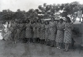 Distribuição de presentes de natal no Sanatório Belém pela primeira-dama, Ana Jobim